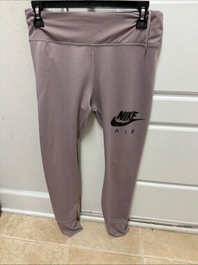 Nike Kids Air Leggings in Mauve with Black Logo
